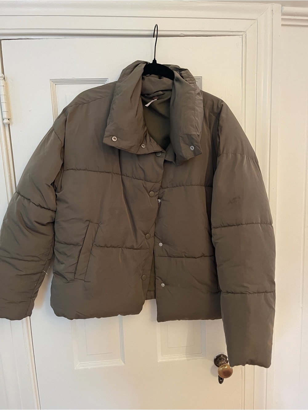 Aritzia Olive Green Puffer Jacket